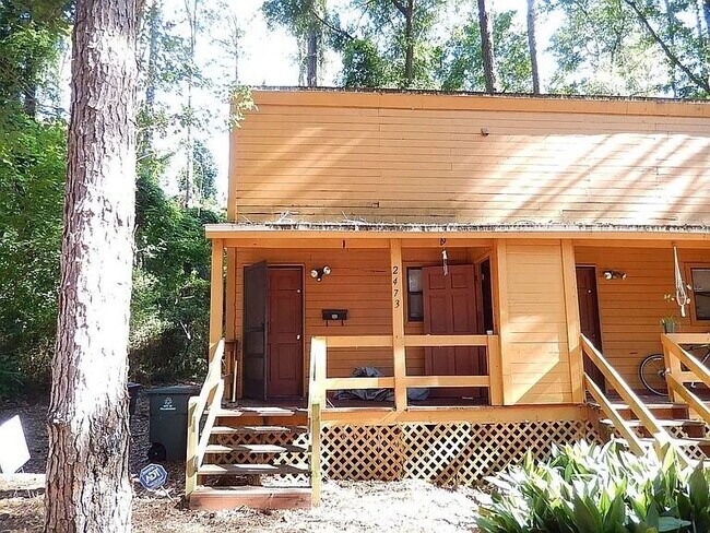 Building Photo - Spacious 1BR Retreat Near FSU & TCC – Vaulted Ceilings, Private Deck & Washer/Dryer Included!