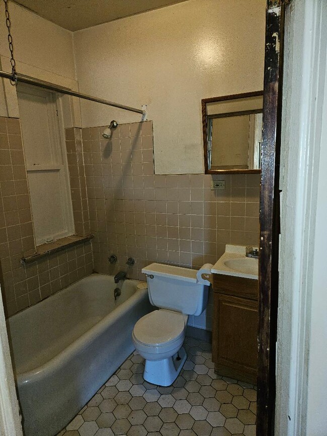 WASHROOM - 7147 S Constance Ave