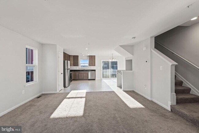 Building Photo - 64 Grant St