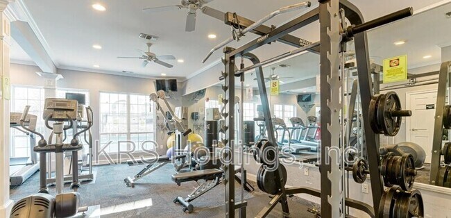 Building Photo - 4550 Strutfield Ln