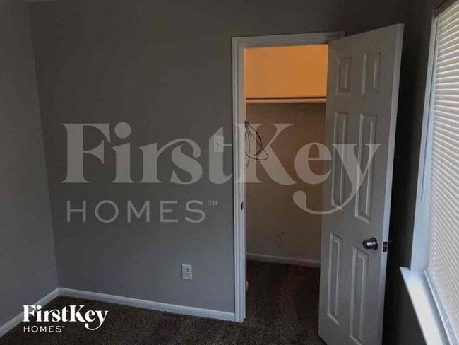 Building Photo - 17919 Greenbriar Park Dr