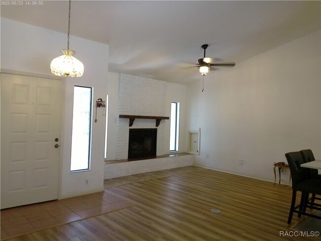 Building Photo - 96 Sycamore Cir