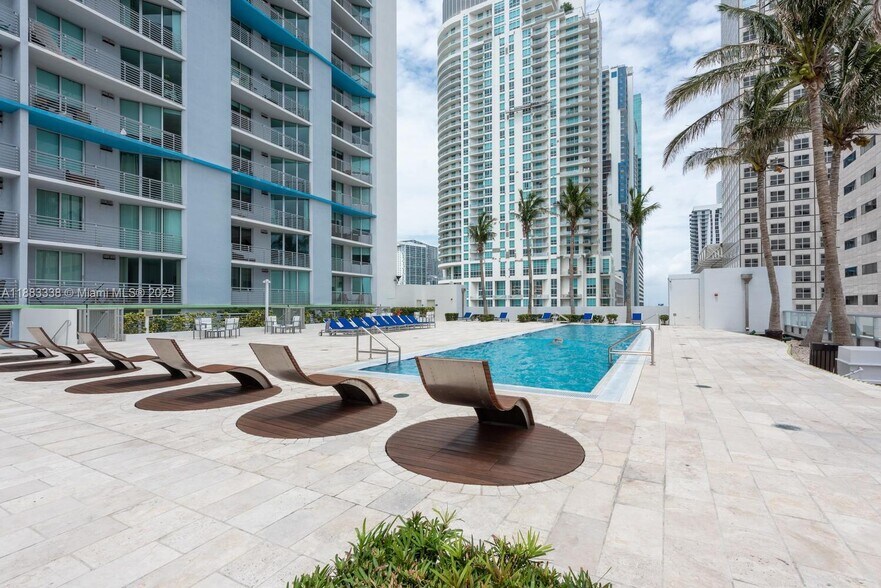 Building Photo - 325 S Biscayne Blvd