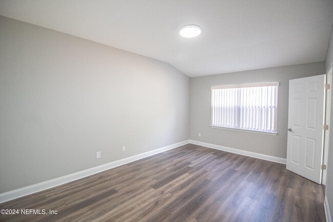 Building Photo - 3839 Union Pacific Dr W