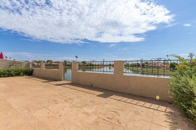 Building Photo - 8175 E Del Cuarzo Dr