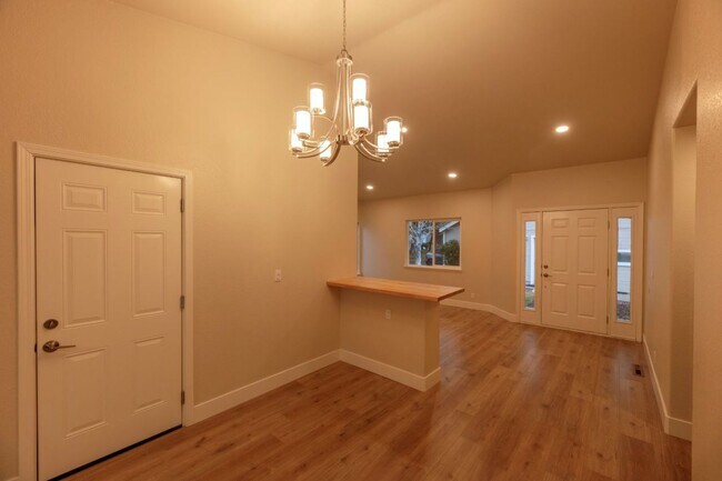 Building Photo - BEAUTIFULLY UPDATED CRYSTAL LAKES HOME WITH PRIVATE BACKYARD, RESORT-STYLE AMENITIES & PRIME SOUT...