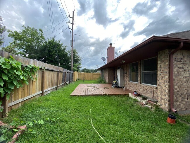 Building Photo - 15922 Williwaw Dr