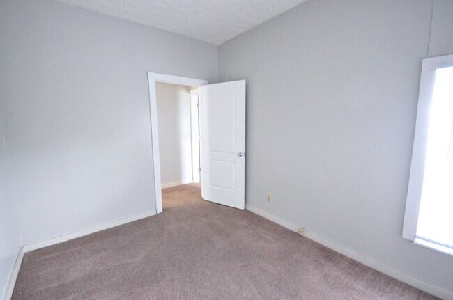 Building Photo - 1518 Worthington St