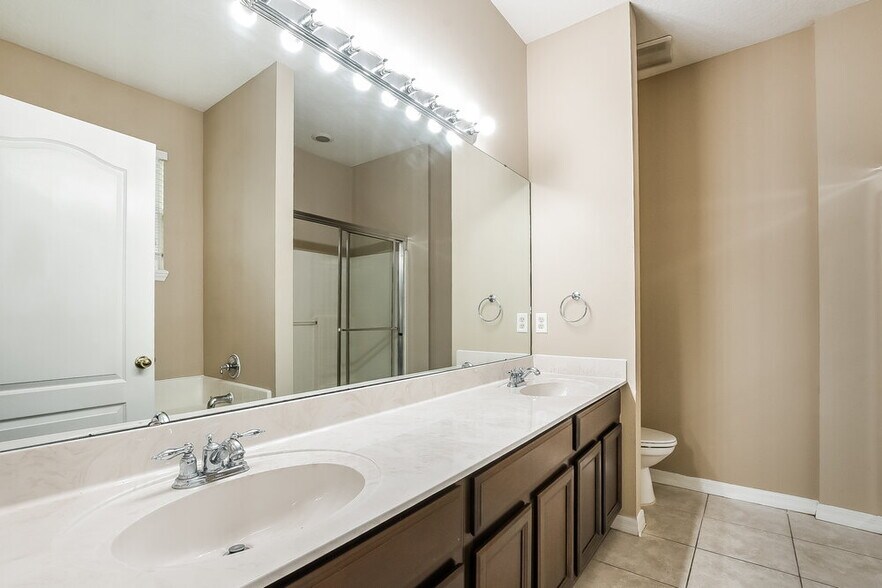 Building Photo - 1814 Madison Ivy Cir