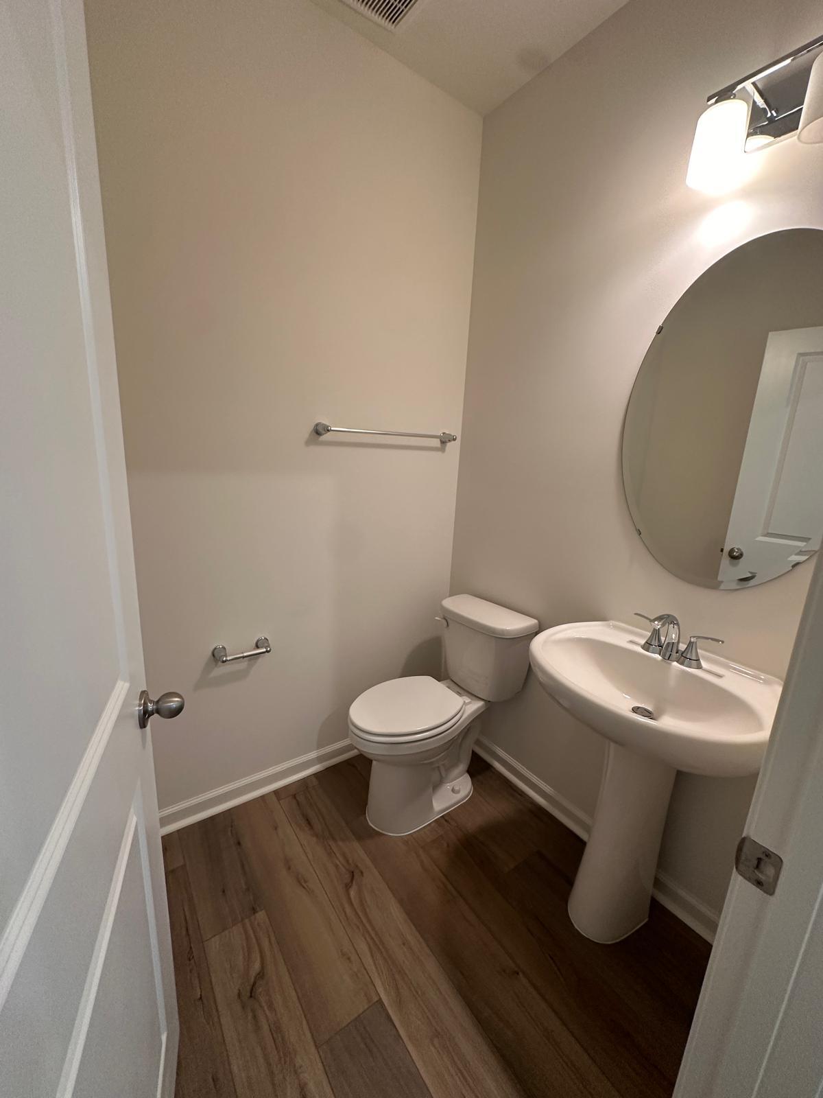 Building Photo - 10615 Brookside Reserve Rd