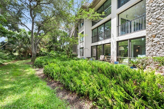 Building Photo - 5950 Pelican Bay Blvd