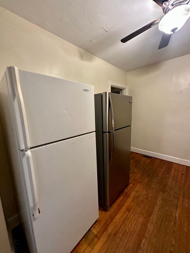 Building Photo - Pre-Leasing Now for the Fall Semester 2026
