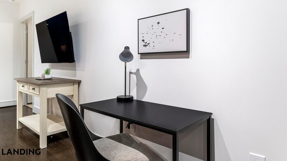 Building Photo - 777 Preston St