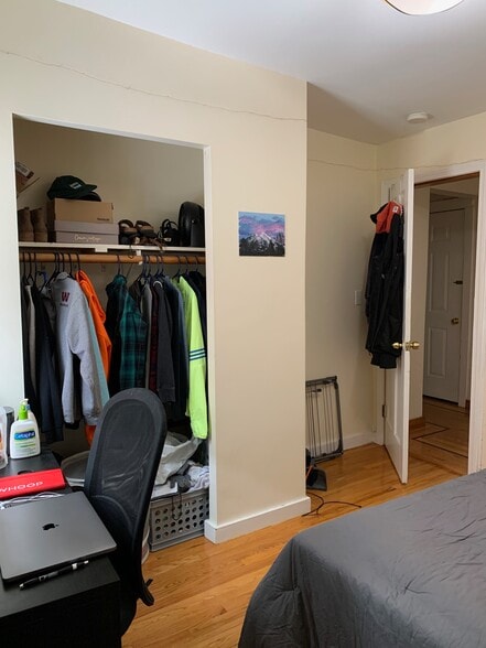 Building Photo - 345 Market St