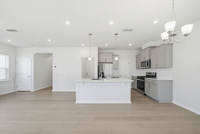 Building Photo - 2109 Sun Vibes Wy