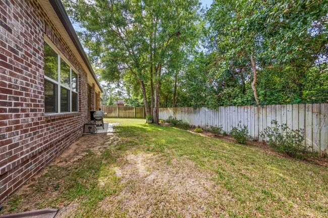 Building Photo - 802 Raihope Way