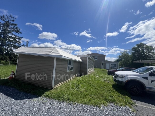 Building Photo - 10669 Jonestown Rd