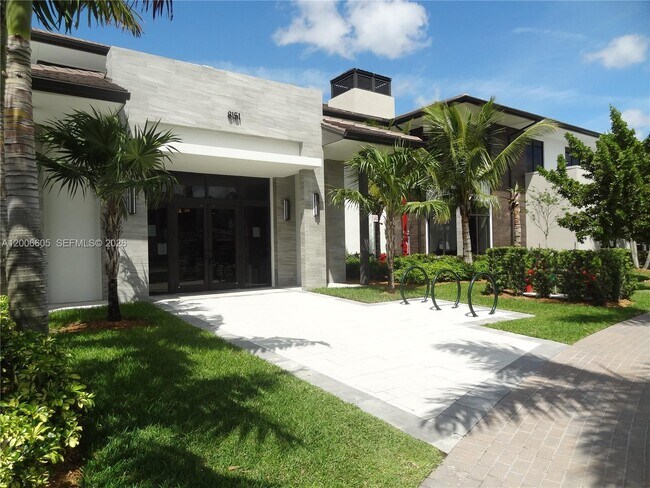 Building Photo - 4670 NW 84th Ave