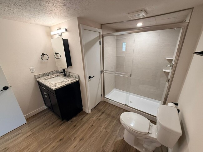 Building Photo - Updated 2-Bedroom Home with Oversized 1-Car Garage in Central Loveland