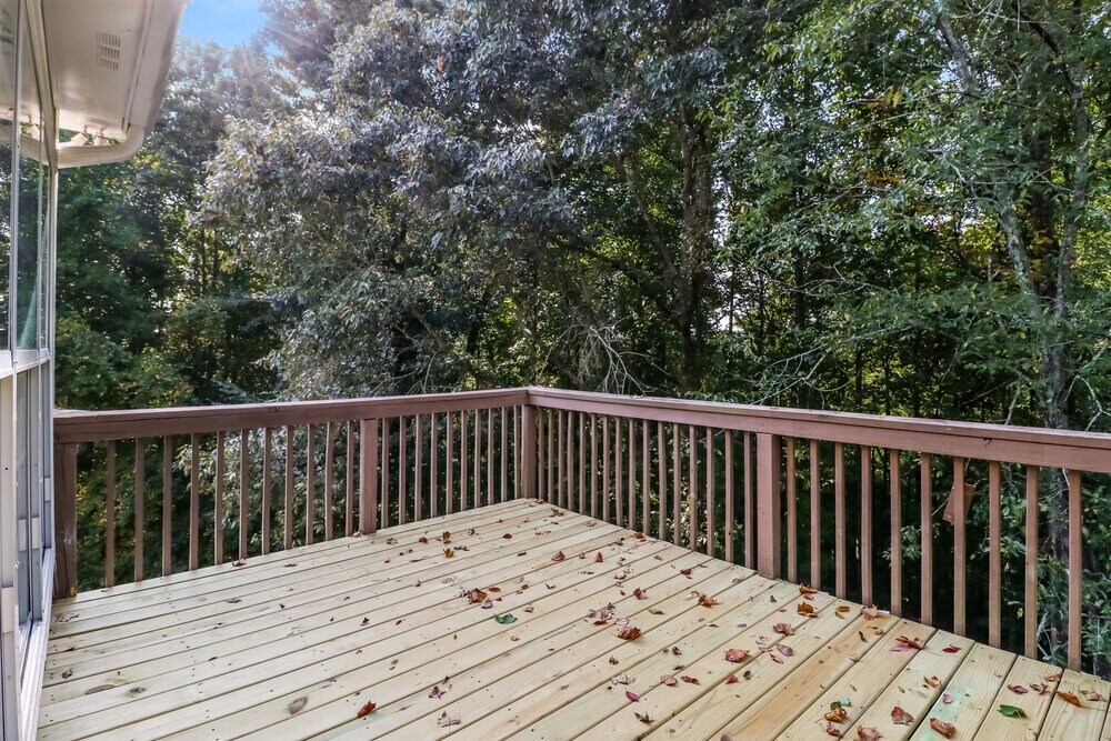 Building Photo - 1350 Enclave Way