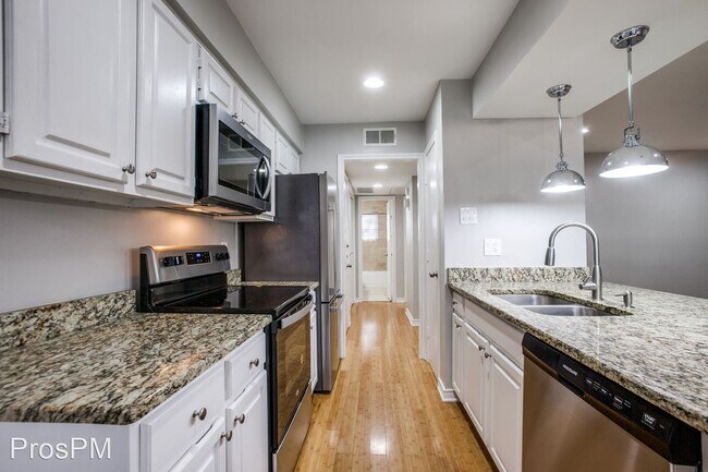 Building Photo - 1 br, 1 bath House - 7525 Holly Hill Drive...