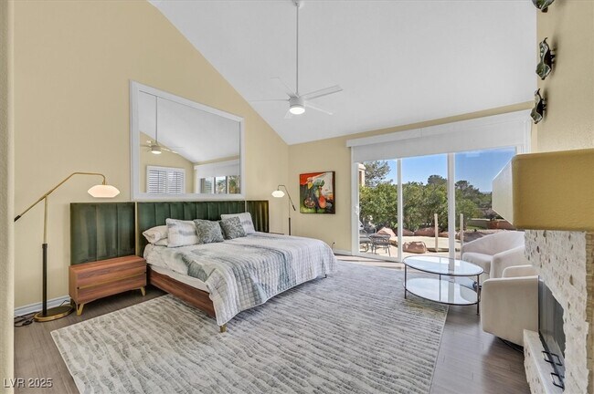 Building Photo - 8161 Round Hills Cir