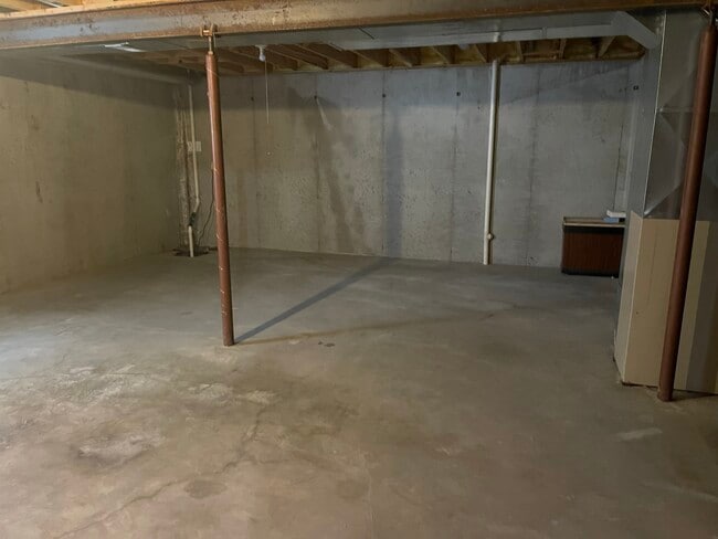 Building Photo - 3614 SW Atwood Ave