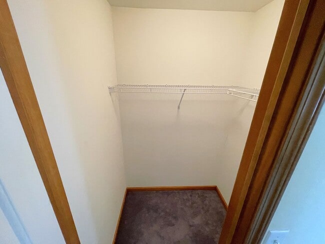 Building Photo - Spacious 3 bed 2.5 Bath Home Ready to Rent! Don’t Miss Out!