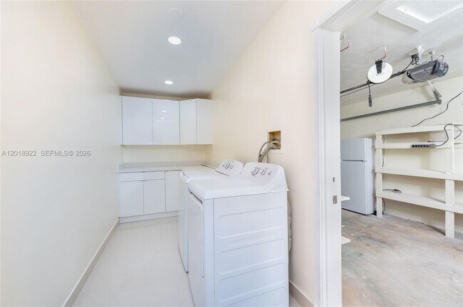 Building Photo - 29901 SW 147th Ave