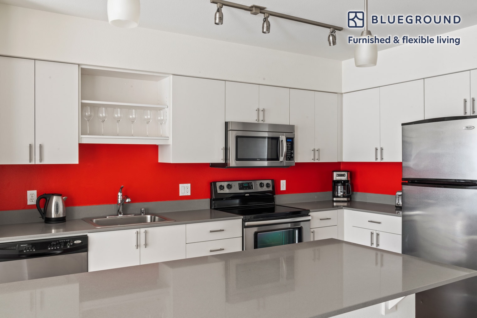 Building Photo - 330 3rd Ave W