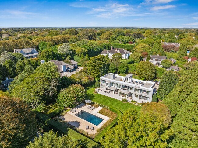 Building Photo - 8 Heller Ln