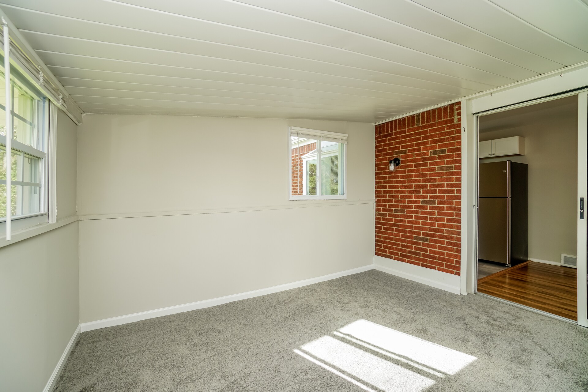 Building Photo - 764 5 Pines Rd