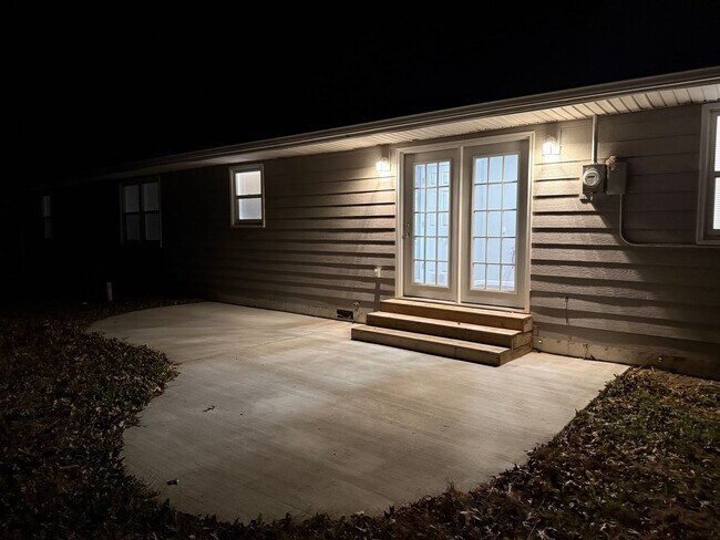 Building Photo - Very Nice 3 Bedroom home in great location!