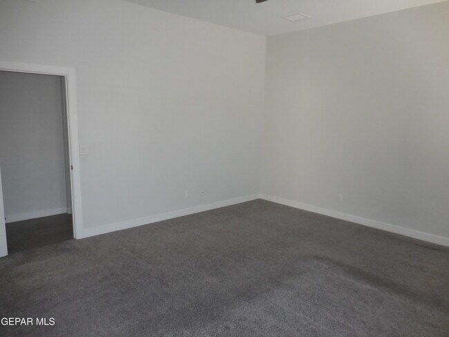 Building Photo - 13425 Emerald Crystal Dr
