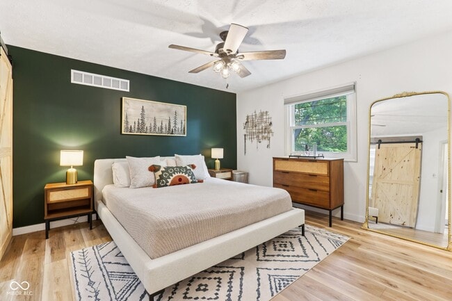 Building Photo - 521 Thornberry Dr