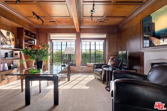 Building Photo - 1075 Wallace Ridge