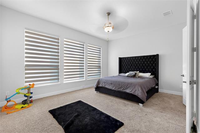 Building Photo - 1524 Kurelek Dr