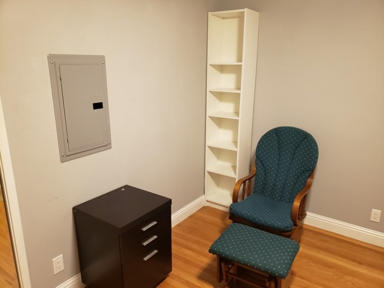 Building Photo - 36 Barrie Dr