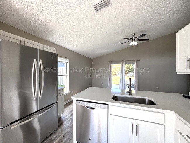 Building Photo - 7305 Marseille Cir