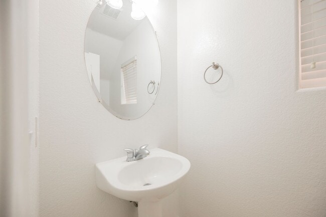 Building Photo - 3 bedroom - 2 story home located in 89141