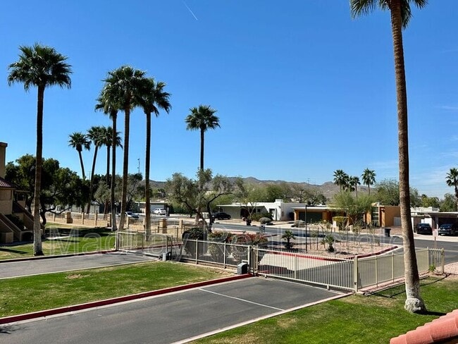 Building Photo - 4901 S Calle Los Cerros Dr