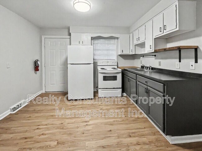 Building Photo - 1813 Walker Ave