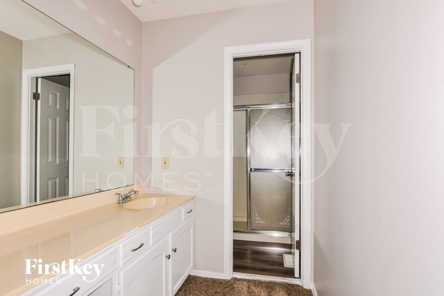 Building Photo - 1110 Twistedoak Ct