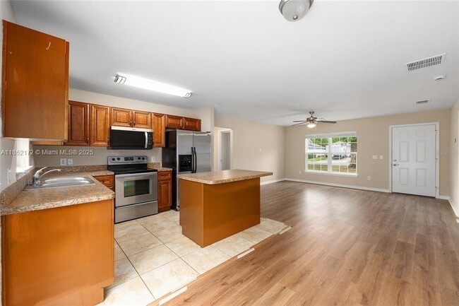 Building Photo - 6975 SE 124th Ln