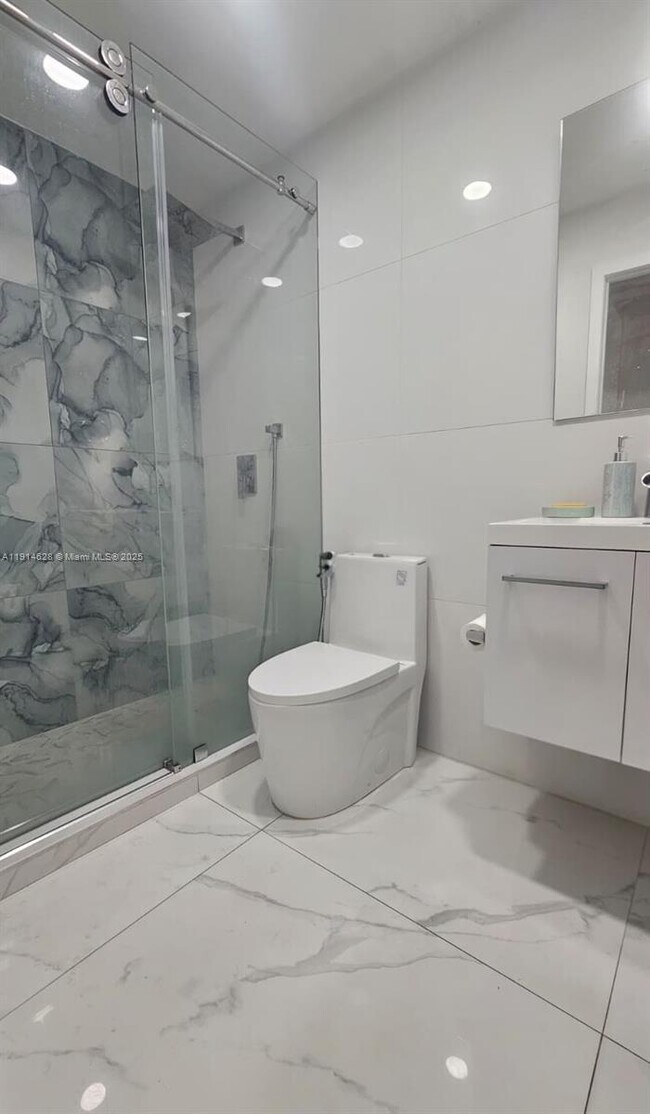 Building Photo - 11417 SW 35th Ln