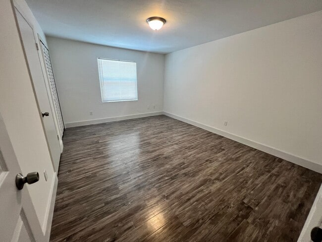 Building Photo - 1231 SW 61st Terrace