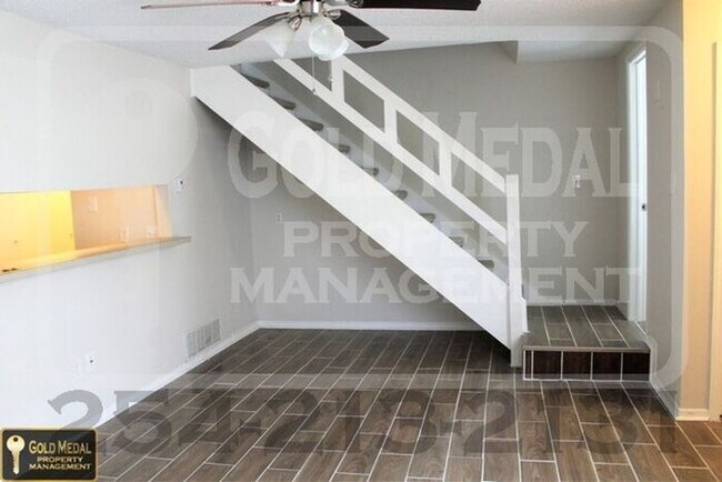 Building Photo - 503 Longhorn Cir