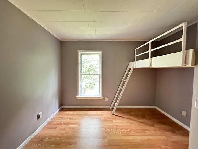 Building Photo - 213 Fletcher Ave