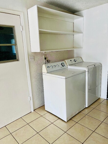 Building Photo - 9101 Tenango Dr