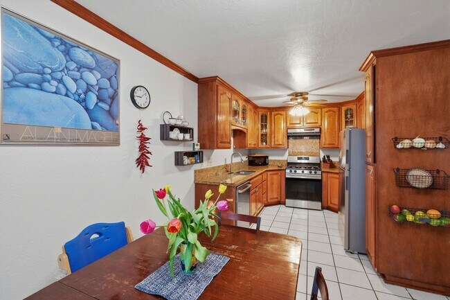 Building Photo - 3 Bedroom Condo in Watsonville! $1000 move in incentive!